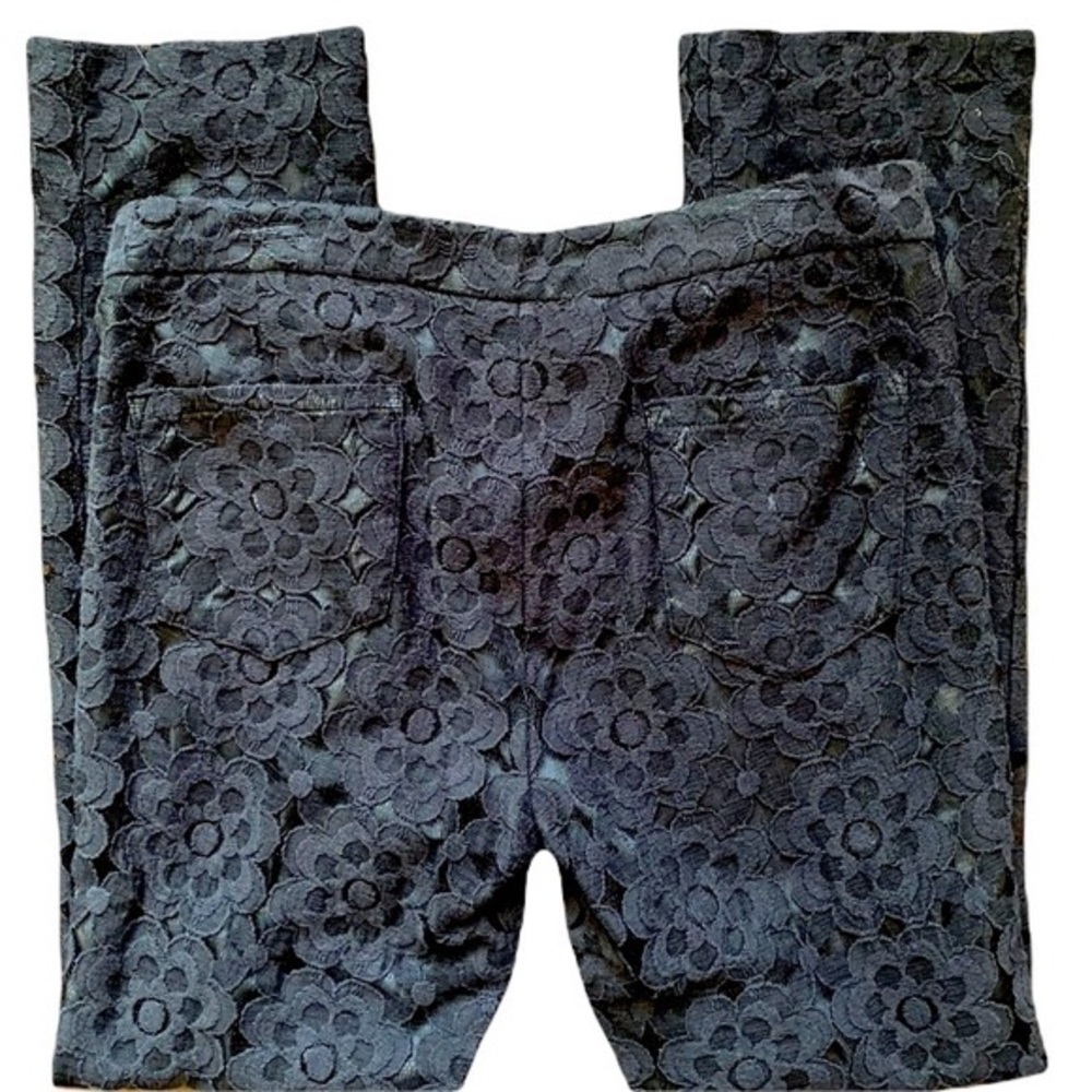 Chelsea & Violet Fully Lined Lace Black Pants - 8 - Picture 2 of 5